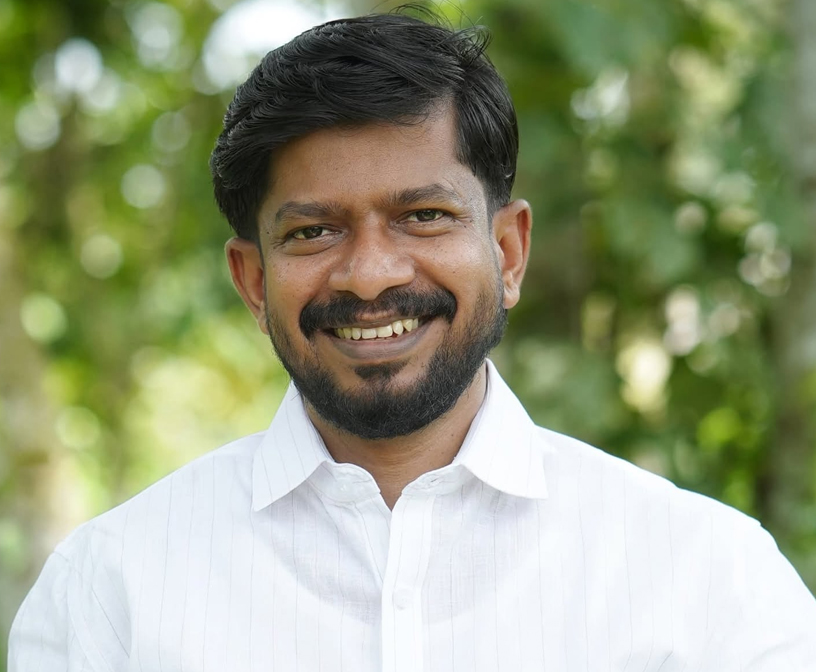 കേരള സർക്കാർ കായിക യുവജനകാര്യ വകുപ്പ് മന്ത്രി ശ്രീ. ഓ.ജെ. ജനീഷ്-യുടെ ഔദ്യോഗിക ചിത്രം